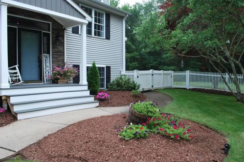 34 Tower Hill Rd, Cumberland RI  02864-1524 exterior