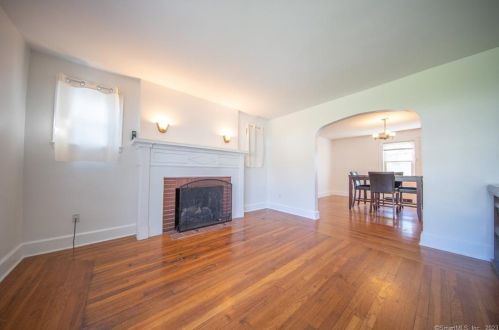 17 Wild Rose Pl, Waterford CT  06385-2328 exterior