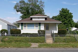 1302 College St, South Bend IN  46628-3070 exterior