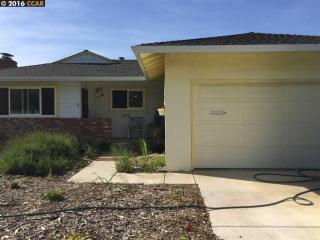 2625 Tokola Dr, Concord, CA 94518-2727