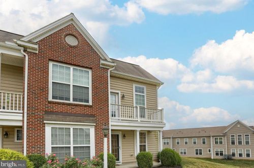 723 Stag Ct, Hummelstown, PA 17036-7201