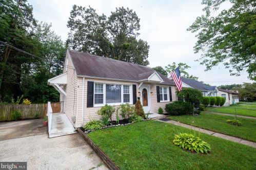 208 Beaver Dr, Gloucester NJ  08031-2902 exterior