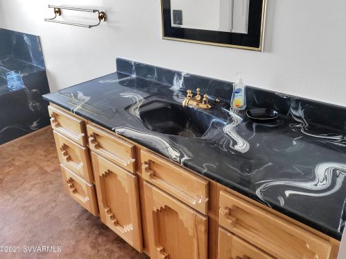 35 Sedona Rd, Sedona AZ 86351-7215 exterior