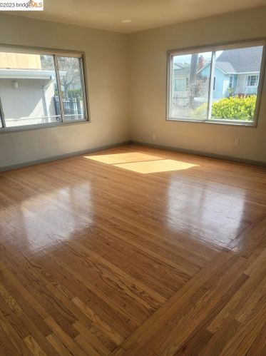 2215 88th Ave, Oakland CA  94605-3923 exterior
