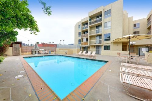 5143 Bakman Ave, North Hollywood CA  91601-3776 exterior