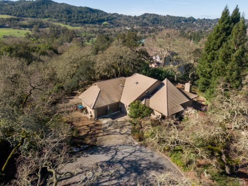 4730 Woodcliff Ct, Santa Rosa, CA 95405-8750