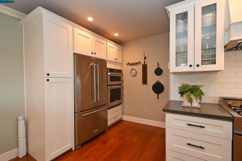 122 El Toyonal, Orinda CA  94563-2133 exterior