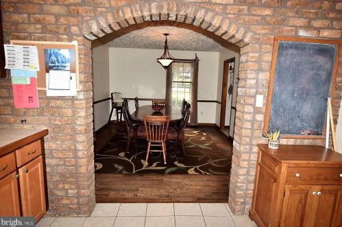 6644 Woodland Dr, Spring Grove PA 17362-8622 exterior