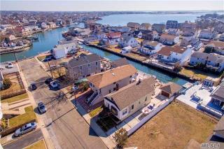 1104 Van Buren Pl, North Baldwin, NY 11510-4811