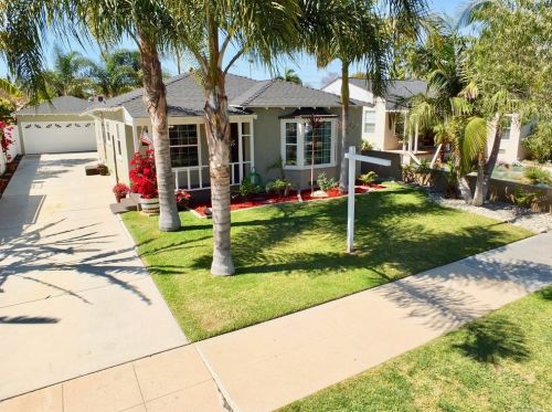 3743 Gardenia Ave, Long Beach, CA 90807-4325