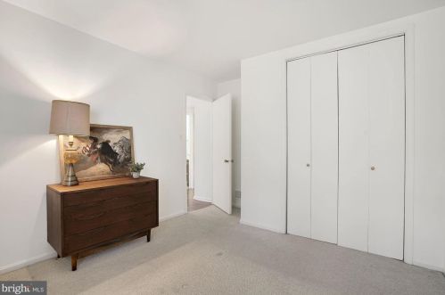 2509 Goldcup Ln, Herndon VA 20191-4220 exterior