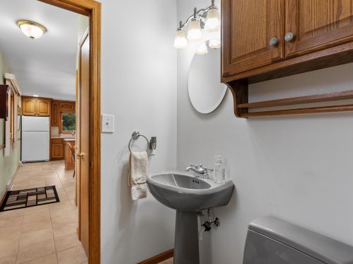 1044 Union Rd, Manitowoc WI 54220-9451 exterior