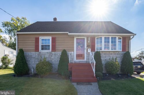 357 Bergen Ave, Gloucester, NJ 08031-1635