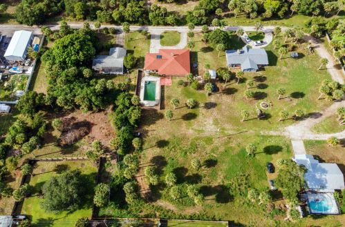 380 11th St, Vero Beach, FL 32962-5607