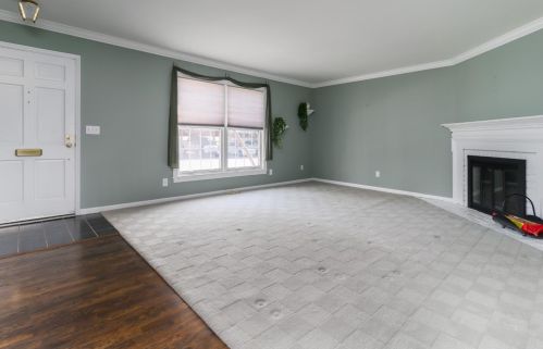 35 Creekwood Sq, Cincinnati, OH 45246-3837
