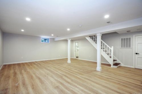 15 Thelma Pl, White Plains NY  10605-3808 exterior