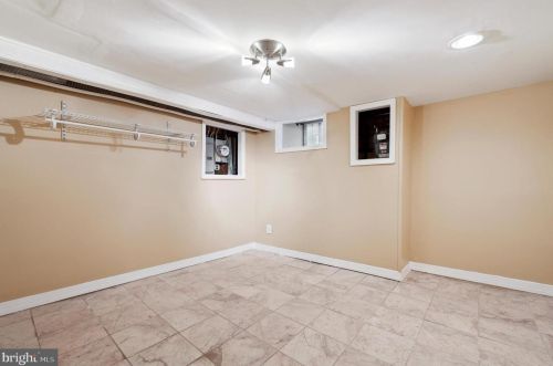 927 Dudley St, Philadelphia PA 19148-2321 exterior