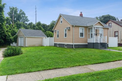 2358 Mitchell Pl, North Bellmore, NY 11710-3333