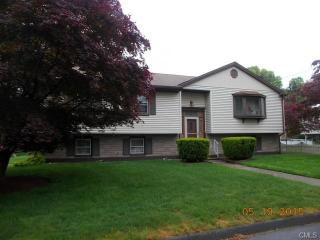 3 Lopresti Ct, Ansonia, CT 06401-2860