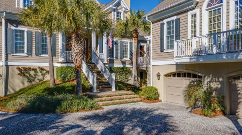 20 Fairway Village Ln, Isle Of Palms, SC 29451-2731