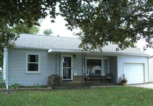 1633 Maplecrest Dr, Estherville, IA 51334-1133