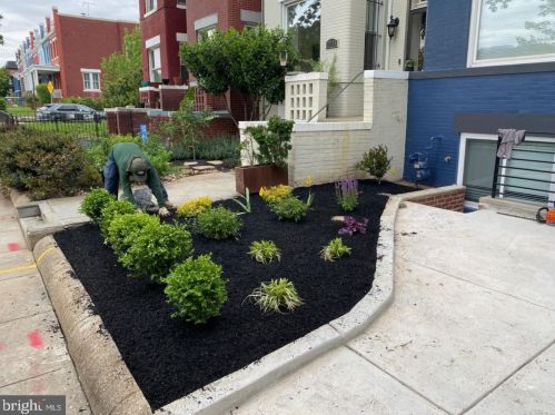 2709 Capitol St, Washington, DC 20002-1016