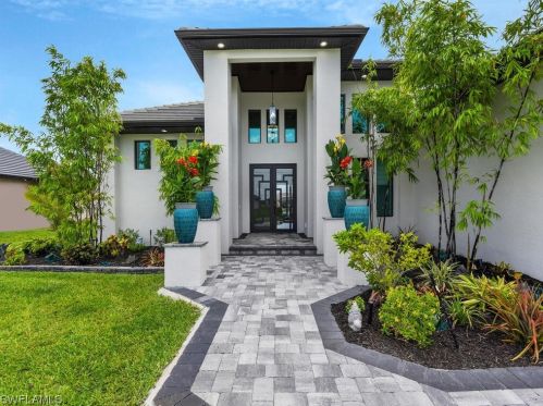 3506 14th Ter, Cape Coral, FL 33993-9556