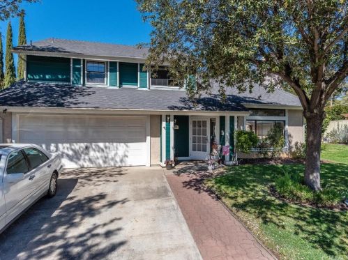 929 Wade Ct, Lake Nacimiento, CA 93446-3476