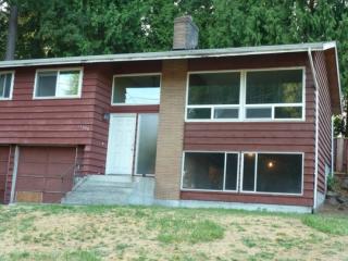 13009 14th Pl, Seattle, WA 98125-4018