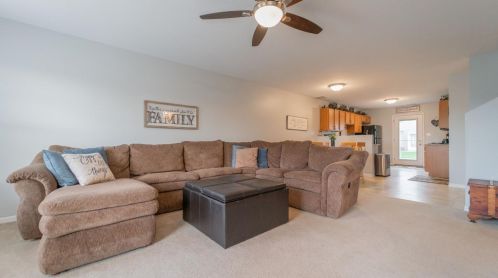 10431 Paramount Way, Cedar Lake, IN 46303-7501