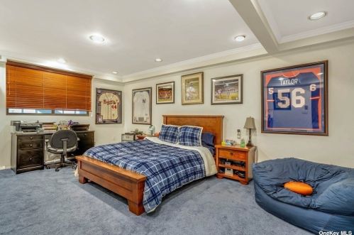 147 Foxwood Dr, Muttontown NY  11753-1121 exterior