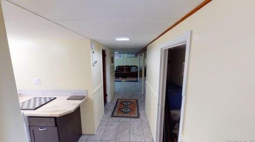 170 Giddings Ave, Windsor CT 06095-3743 exterior