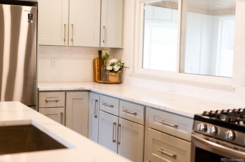 3091 Eudora St, Denver CO  80207-2664 exterior