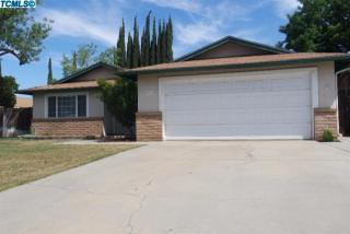 820 Sandra Ln, Porterville, CA 93257-1530