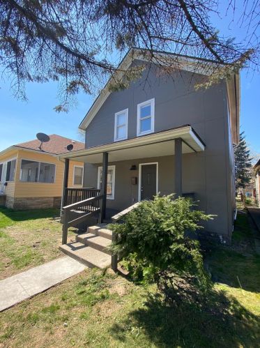 408 Hancock St, Gary, IN 46403-2401
