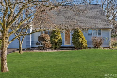 5 Pamela Rd, East Brunswick, NJ 08816-4418