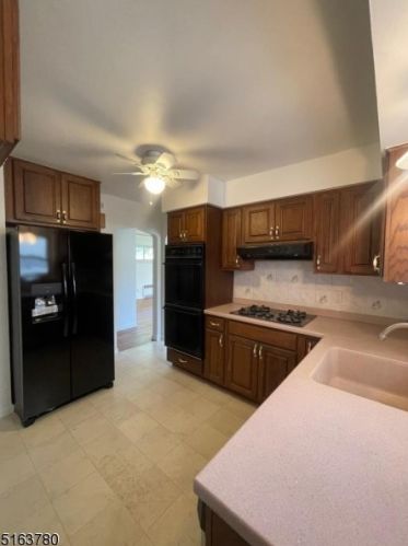 75 Hackensack Ave, Ridgefield Park NJ  07660-1440 exterior