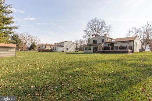 118 Ann Dr, Southampton PA 18954-1639 exterior