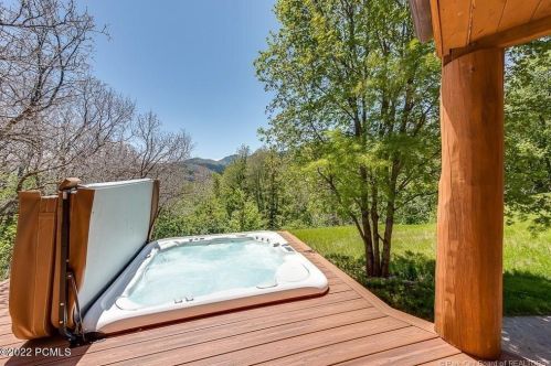 8585 Parleys Ln, Park City, UT 84098-5100