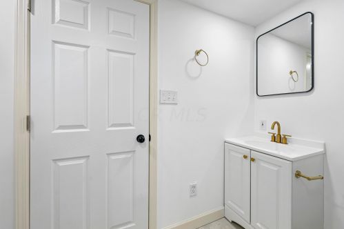 5512 Outville Rd, Pataskala OH  43062-9526 exterior