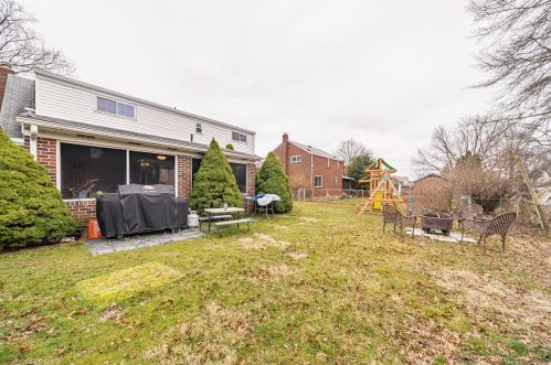 6834 Alcoma Dr, Pittsburgh PA  15235-2257 exterior