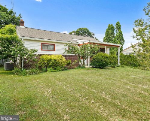 6 Highland Cir, Downingtown, PA 19335-2438