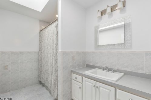 9 Natale Dr, Sparta NJ  07871-3032 exterior