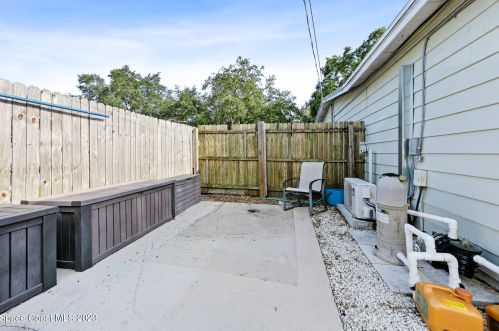 2002 Ivy Dr, Cocoa FL 32922-5439 exterior