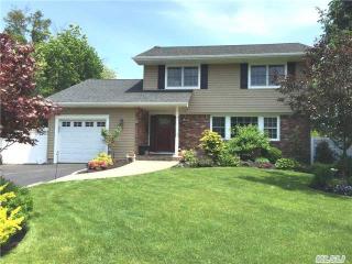 141 Fifty Acre Rd, Smithtown, NY 11787-2034