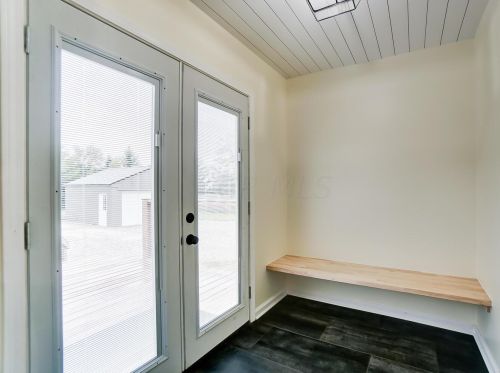 1410 White Rd, Darbydale OH  43123-8997 exterior