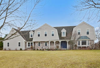 115 Ravine Dr, Thiensville, WI 53092-5875