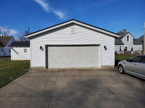215 Elm St, Washington Ch, OH 43160-2518