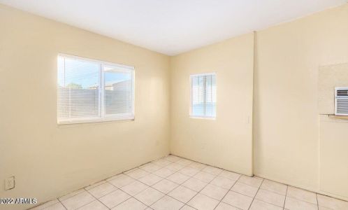 320 20 Ave, Phoenix AZ 85021-6963 exterior