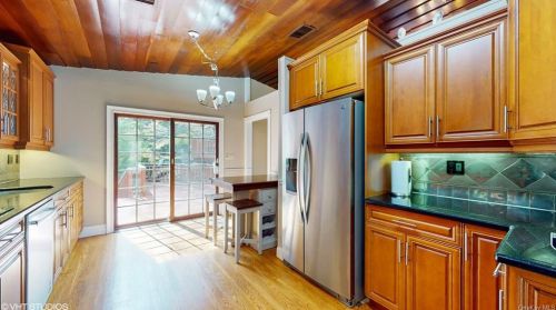 828 Sherry Dr, Valley Cottage NY  10989-2202 exterior